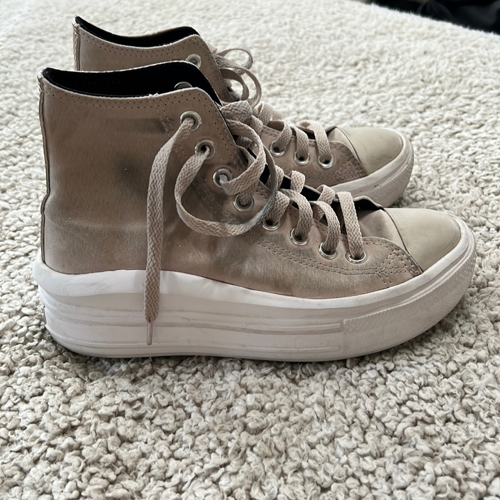 Platform converse